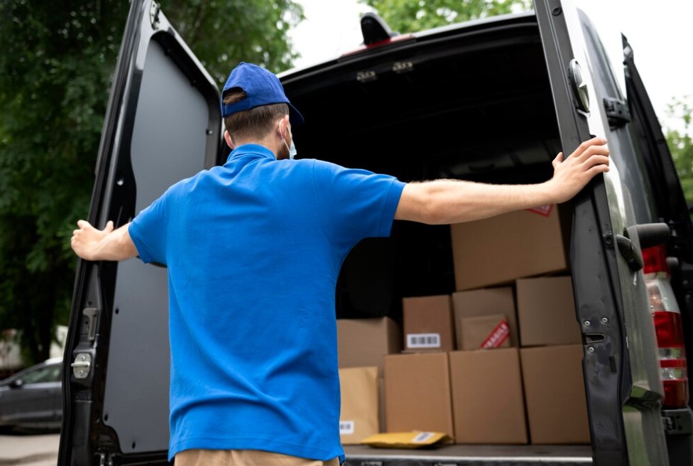 Navigating London with Ease: The Ultimate Guide to Moving with a London Moving Van